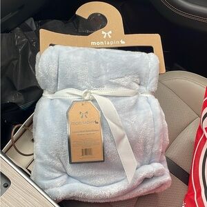 Mon Lapin Luxury Velvet Baby Blanket in Light Blue